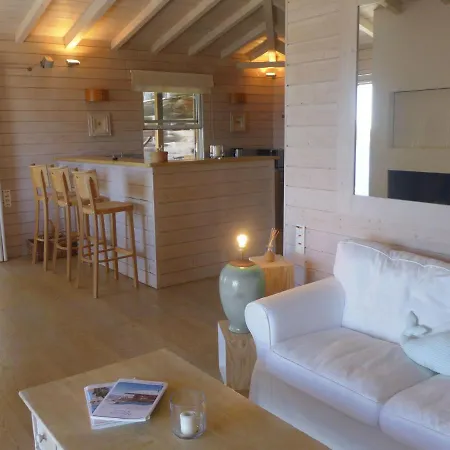 Holiday Le Cabanon *